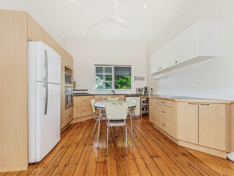 76 Bergin Street, North Booval QLD 4304