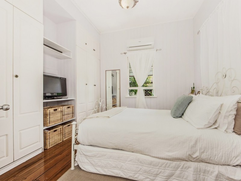 76 Bergin Street, North Booval QLD 4304