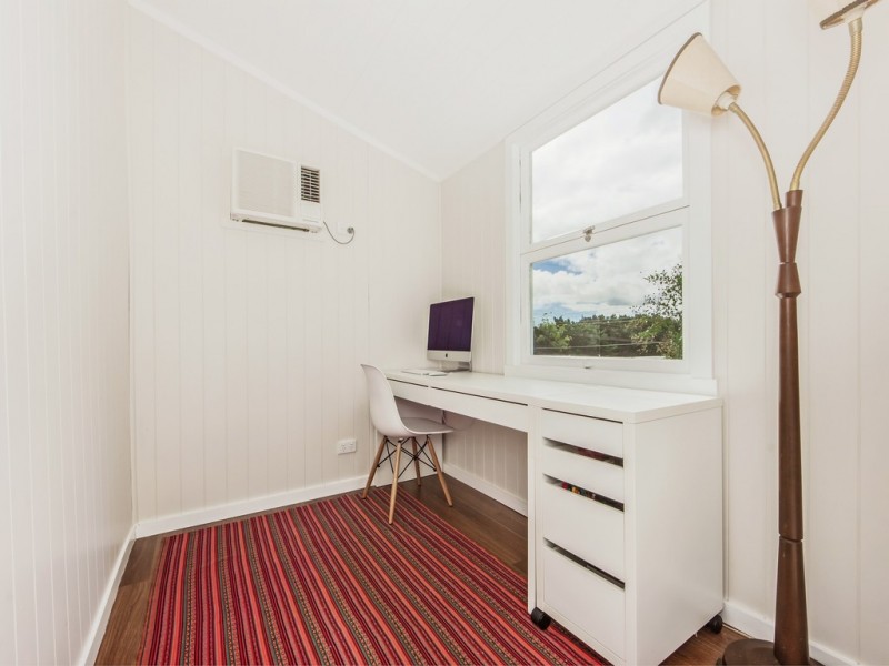 76 Bergin Street, North Booval QLD 4304