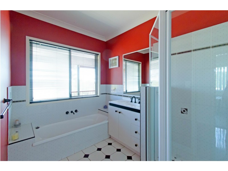 70 Marsilea Rd, Fernvale QLD 4306