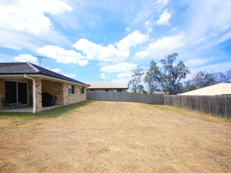 9 Angela Place, Yamanto QLD 4305