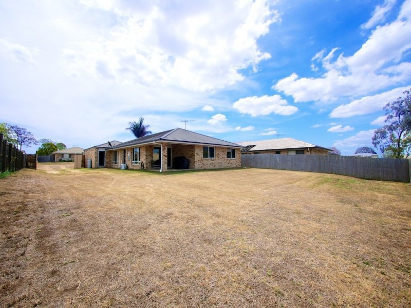 9 Angela Place, Yamanto QLD 4305