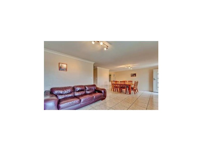 9 Killarney Crt, Redbank Plains QLD 4301