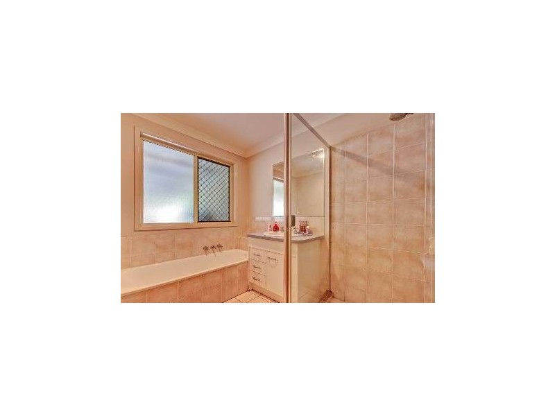 9 Killarney Crt, Redbank Plains QLD 4301