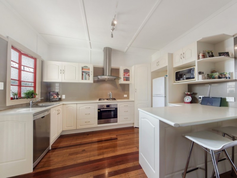 24 Currey Street, Brassall QLD 4305