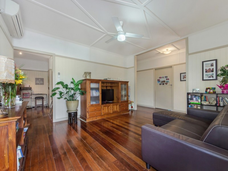 24 Currey Street, Brassall QLD 4305