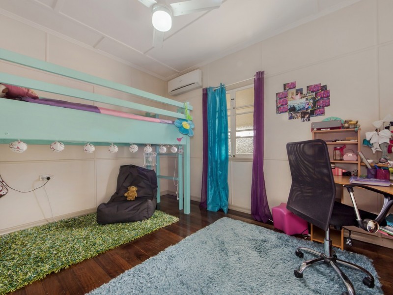 24 Currey Street, Brassall QLD 4305