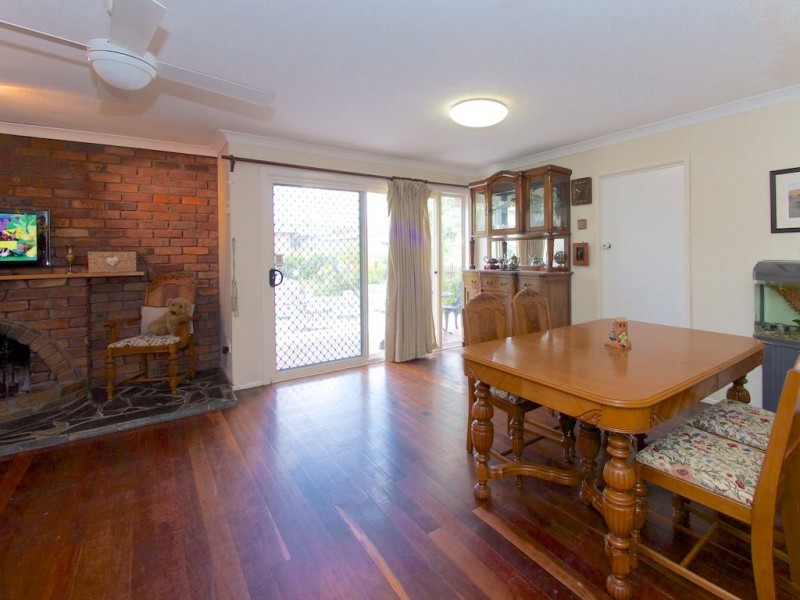 24 Kuring-Gai Ave, Tarragindi QLD 4121