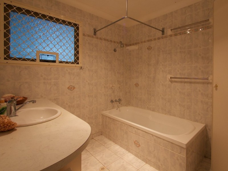 24 Kuring-Gai Ave, Tarragindi QLD 4121