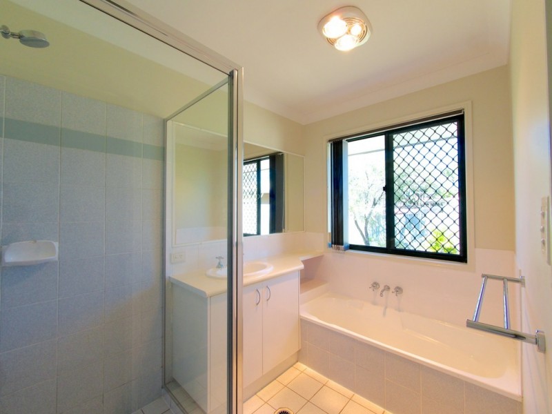 2/13 Iroquois Court, Brassall QLD 4305