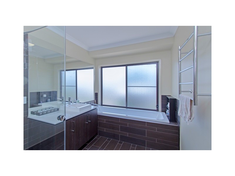 20 Natan Rd, Fernvale QLD 4306