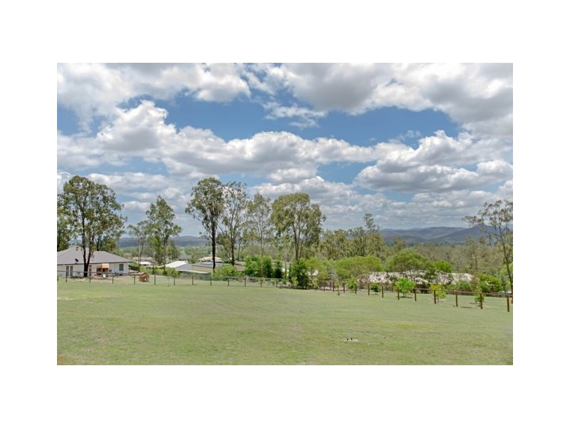 20 Natan Rd, Fernvale QLD 4306