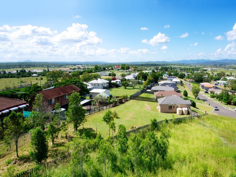 30 Ramsey Court, Lowood QLD 4311