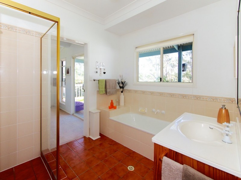 80 Hills Road, Borallon QLD 4306