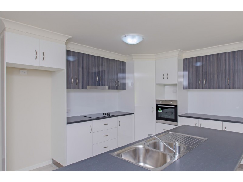 72 Pat Slattery Pl, Lowood QLD 4311