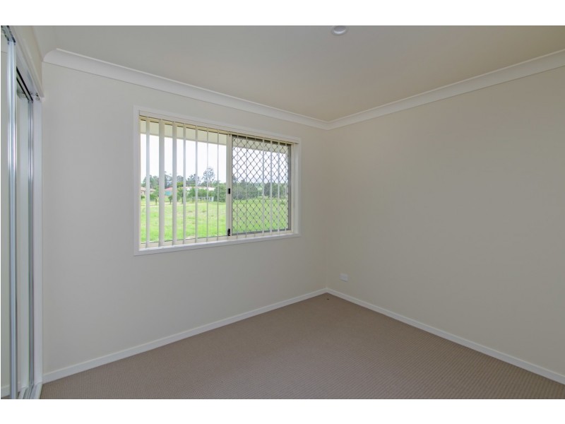 72 Pat Slattery Pl, Lowood QLD 4311