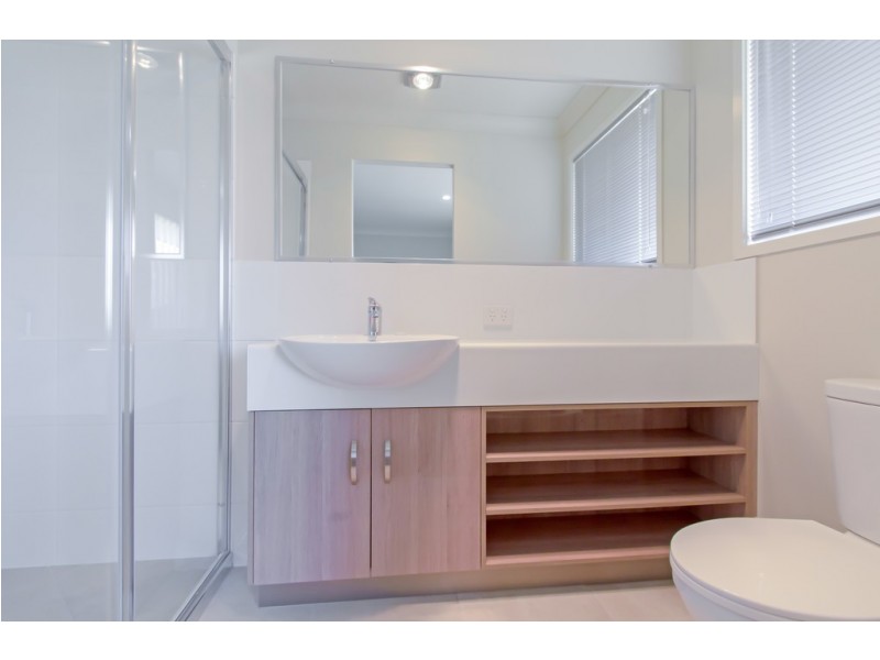 72 Pat Slattery Pl, Lowood QLD 4311