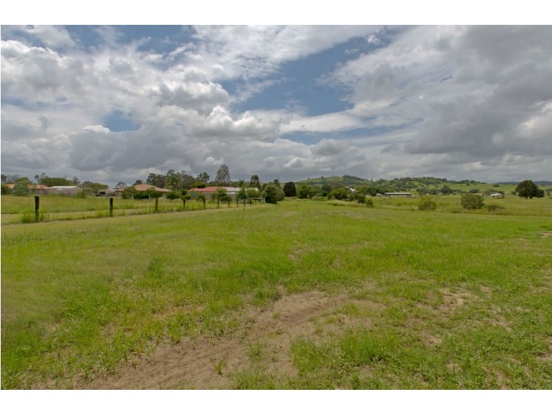 72 Pat Slattery Pl, Lowood QLD 4311