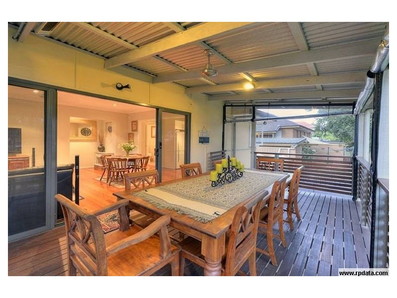 23 Johnstone Street, Sherwood QLD 4075