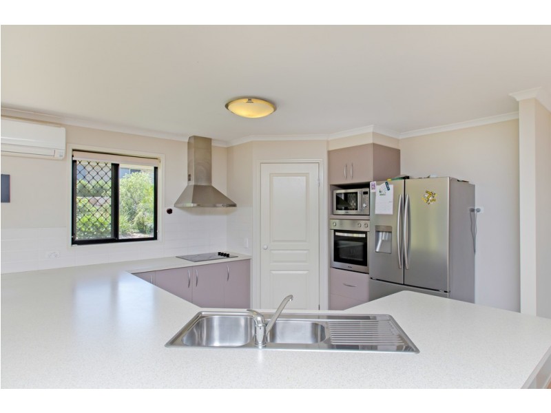 7 Pat Slattery Pl, Lowood QLD 4311