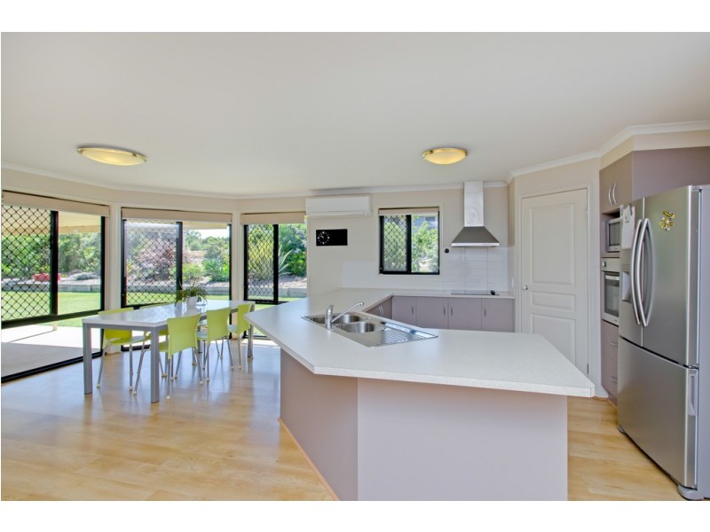 7 Pat Slattery Pl, Lowood QLD 4311