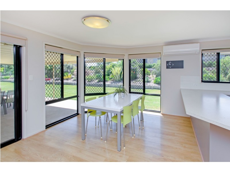 7 Pat Slattery Pl, Lowood QLD 4311