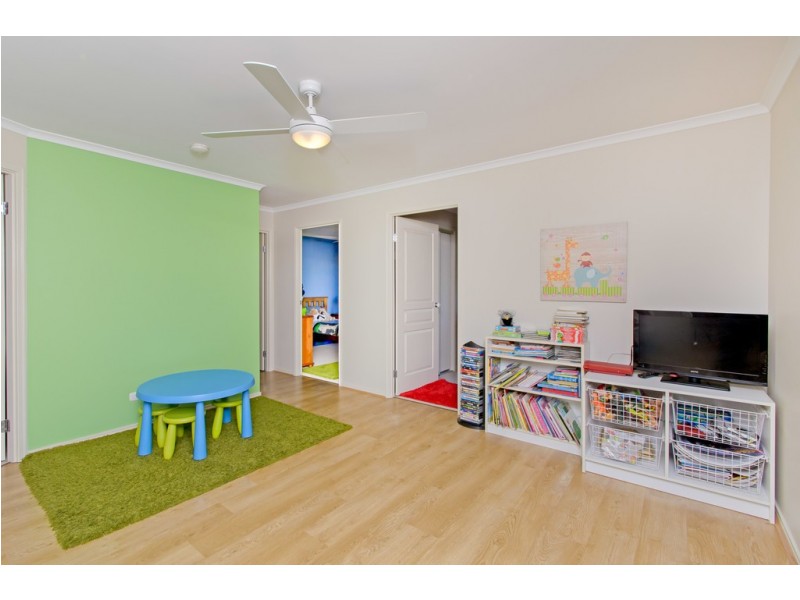 7 Pat Slattery Pl, Lowood QLD 4311