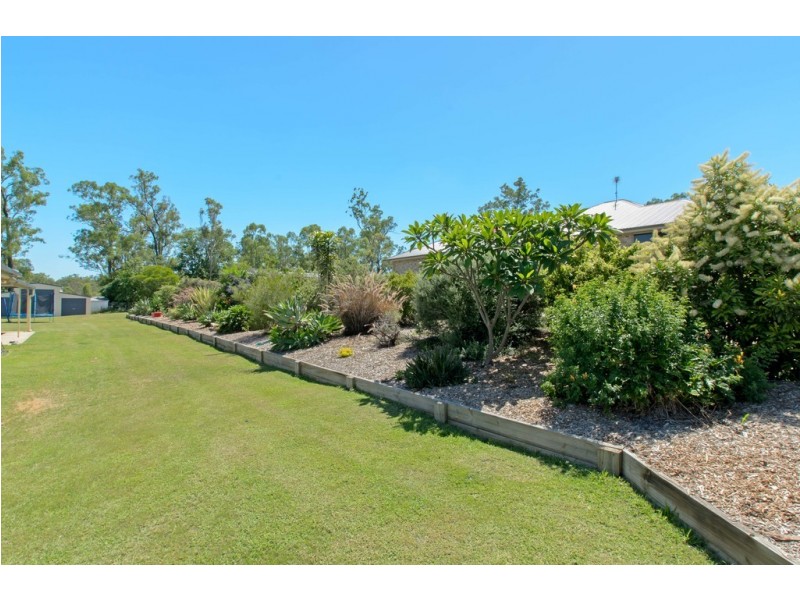 7 Pat Slattery Pl, Lowood QLD 4311