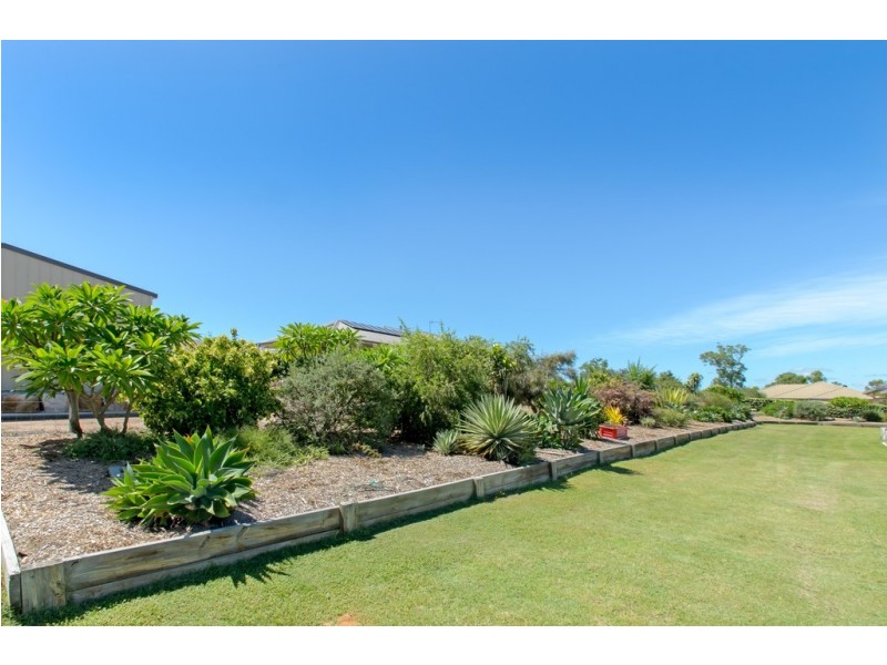 7 Pat Slattery Pl, Lowood QLD 4311