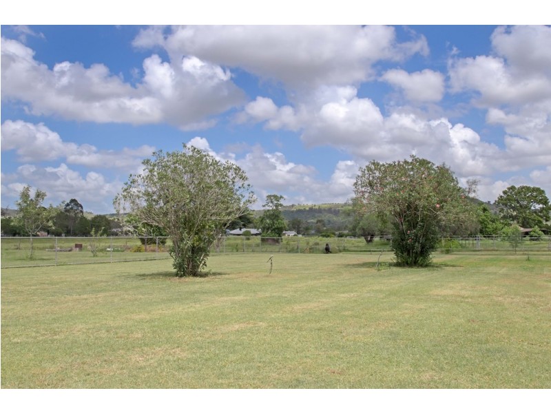 97 Rose Ave, Minden QLD 4311