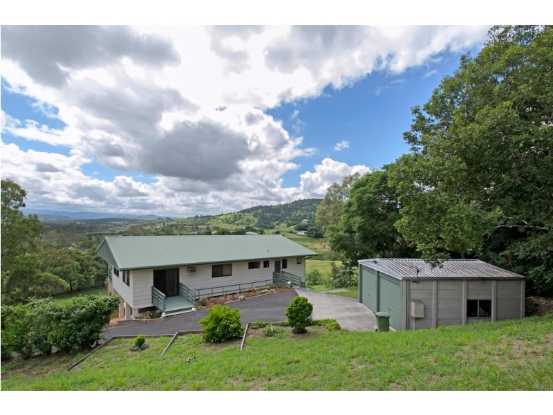 18 Acacia St, Lowood QLD 4311