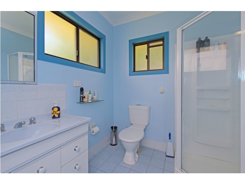 18 Acacia St, Lowood QLD 4311