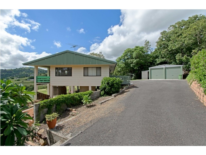 18 Acacia St, Lowood QLD 4311