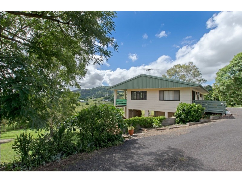 18 Acacia St, Lowood QLD 4311