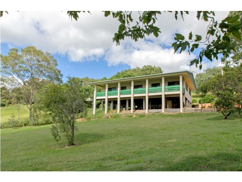 18 Acacia St, Lowood QLD 4311