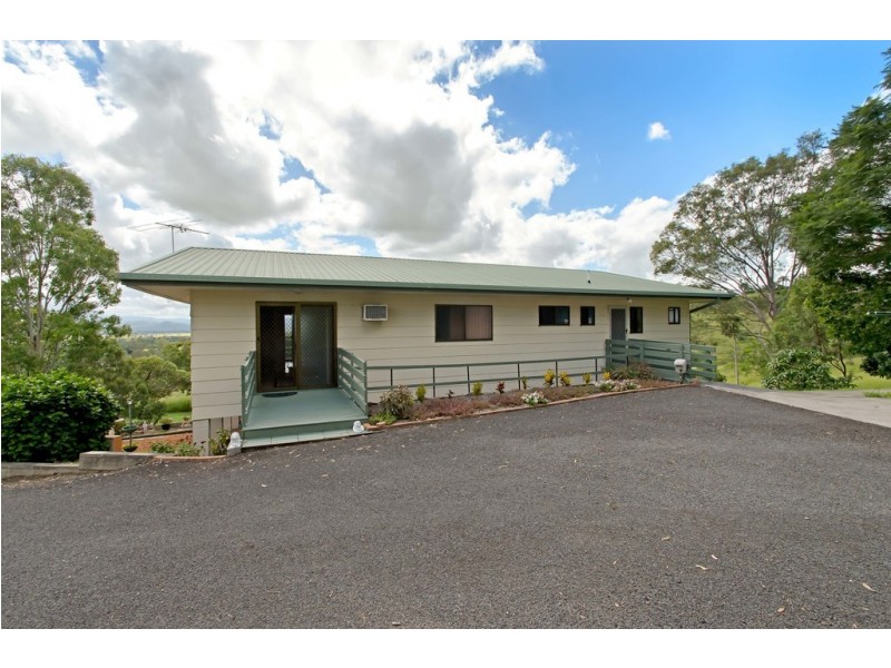 18 Acacia St, Lowood QLD 4311