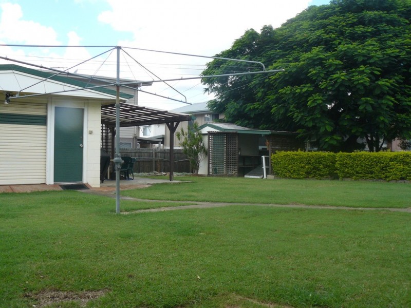 42 Raceview Street, Raceview QLD 4305