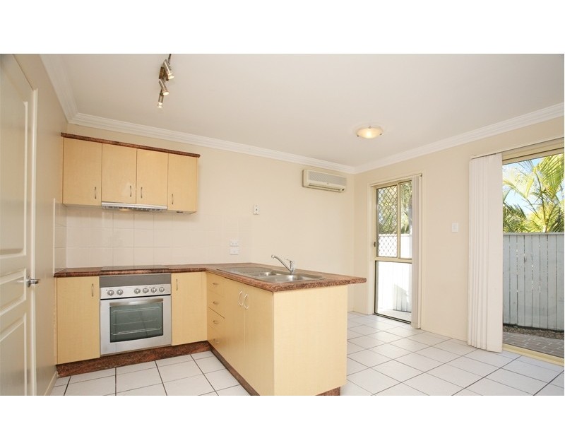 9/22 High street, Forest Lake QLD 4078
