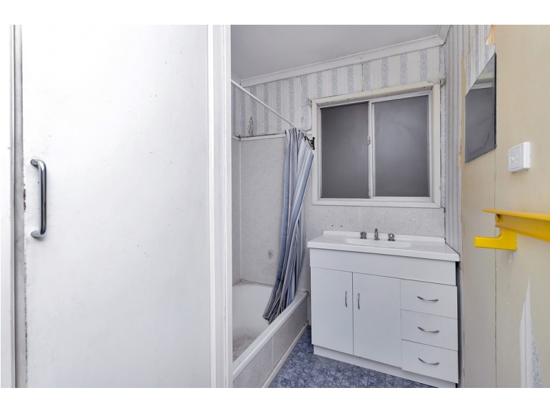 59 Queen St, Marburg QLD 4346