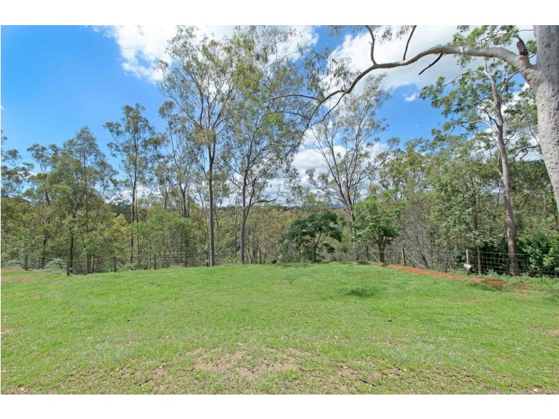 104 lockyer View Rd, Wivenhoe Pocket QLD 4306