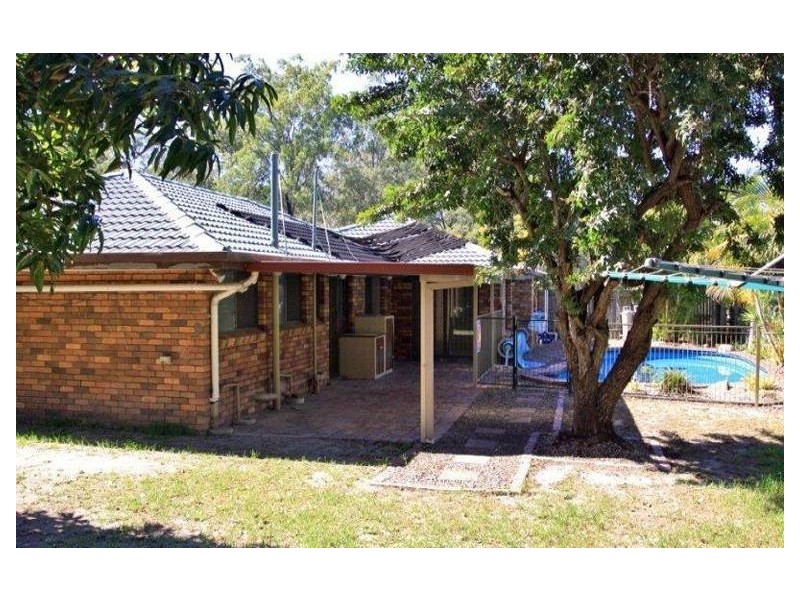 2 Lowan Street, Bellbowrie QLD 4070