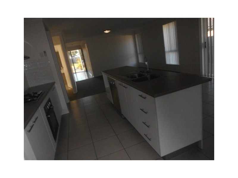 21 Sandpiper Drive, Lowood QLD 4311