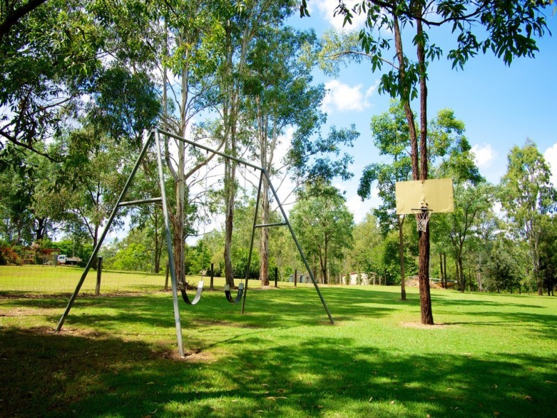 76 Poole Rd, Fernvale QLD 4306