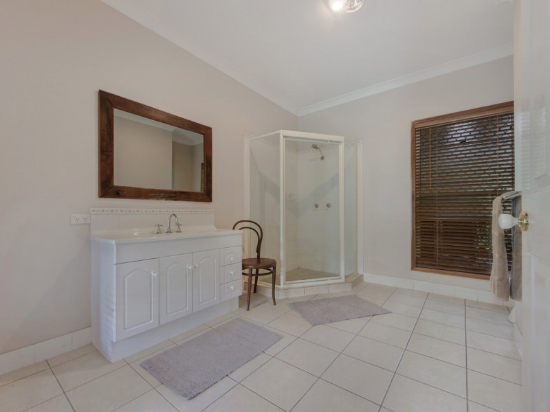 28 Craigerne Court, Chuwar QLD 4306