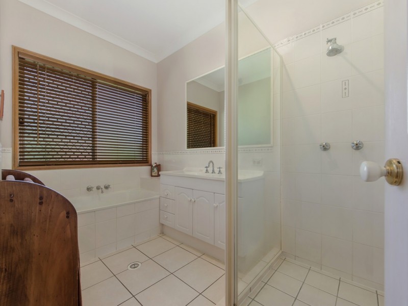 28 Craigerne Court, Chuwar QLD 4306
