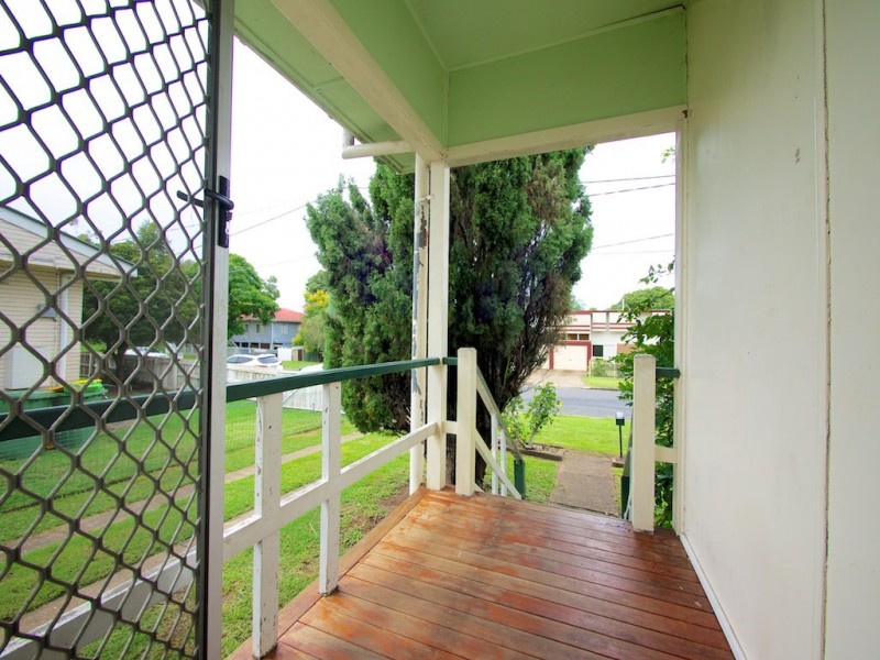 24 James Street, East Ipswich QLD 4305