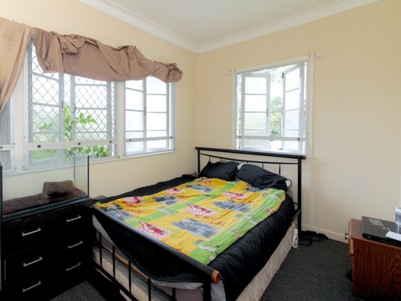 24 James Street, East Ipswich QLD 4305