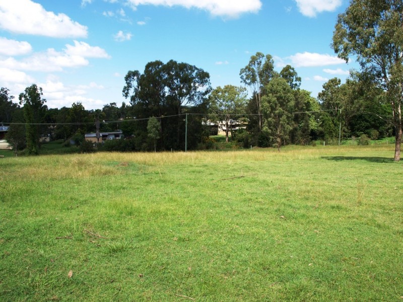 37 Storey St, Redbank Plains QLD 4301