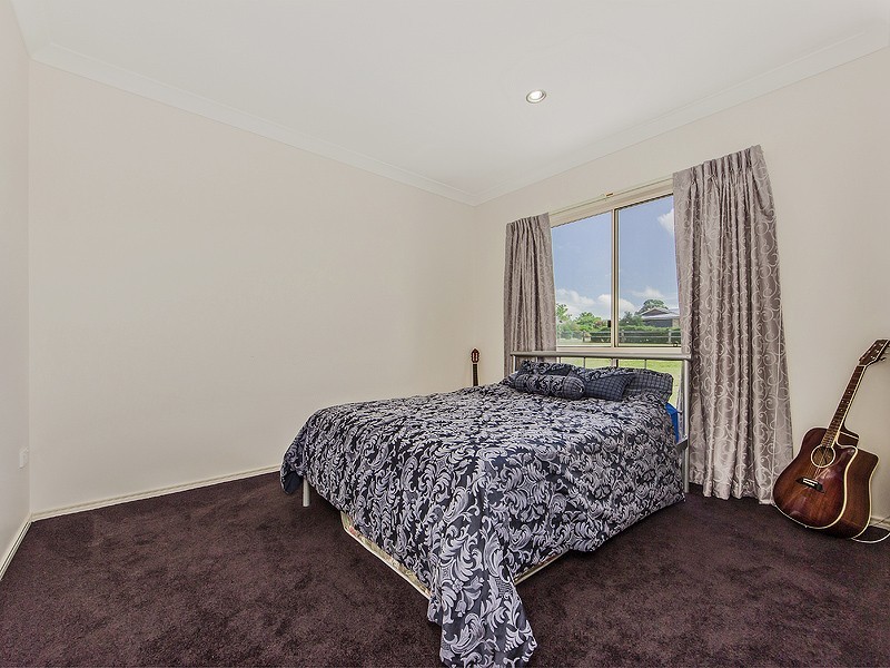 64 Pat Slattery Place, Lowood QLD 4311