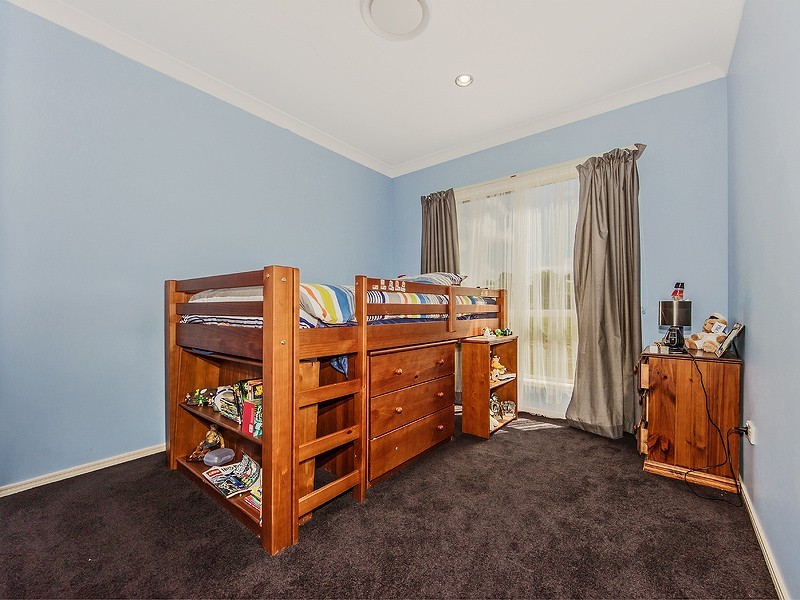 64 Pat Slattery Place, Lowood QLD 4311